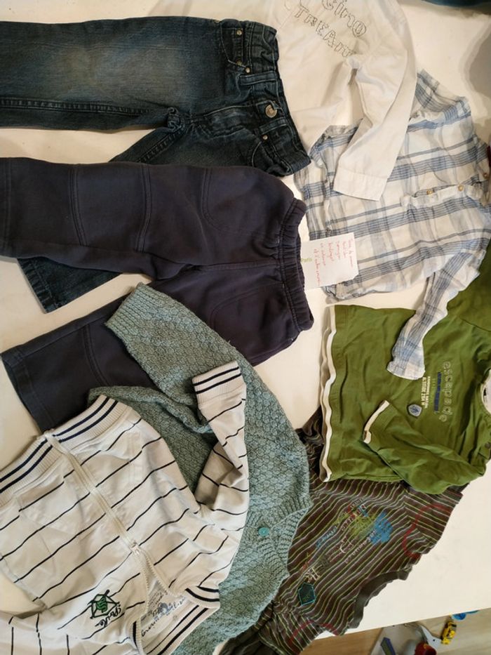 Gros lot d'une trentaine de vêtements  23/24mois garçon hiver - photo numéro 6