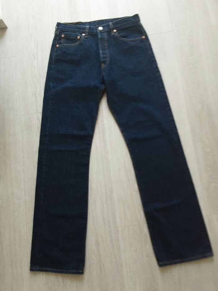 Pantalon jean marque Levi s strauss 501 taille w 33 l 34 fermeture bouton - photo numéro 5