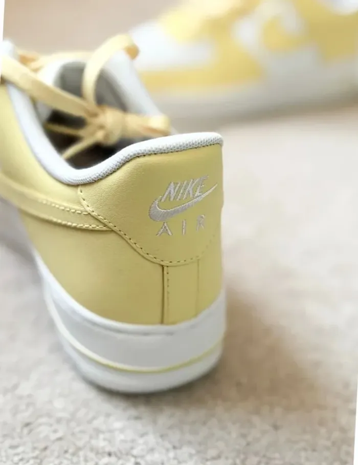 Nike Air Force 1 - Soft Yellow - photo numéro 4