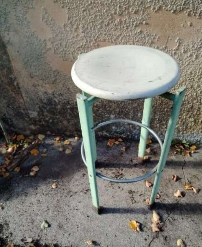 Paire de chaises de bar de couleur verte style usine - photo numéro 3