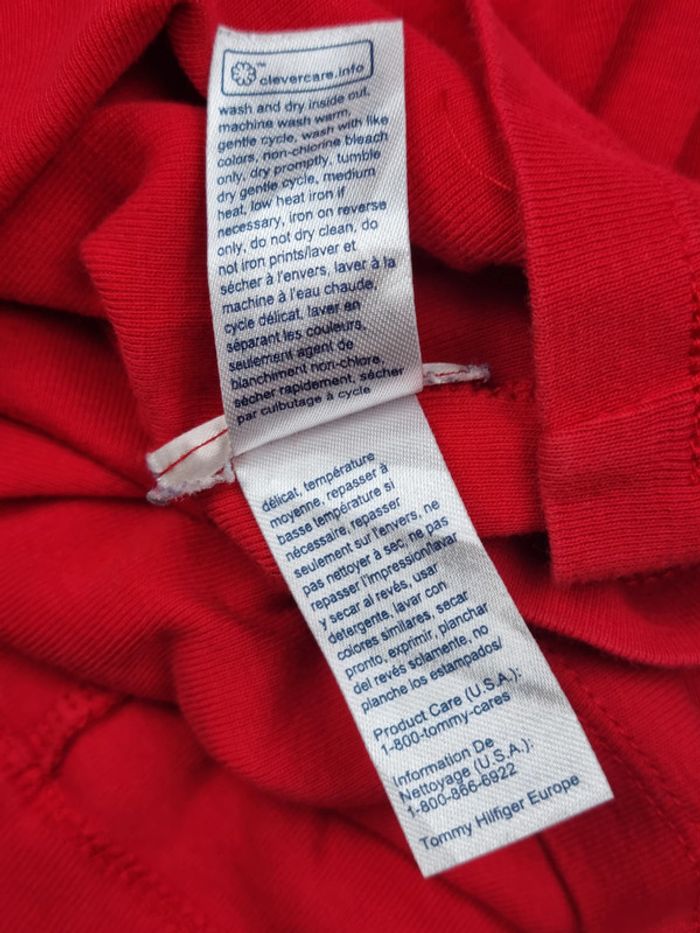 T-shirt Tommy Hilfiger rouge avec col fendu – Taille S Femme - photo numéro 9