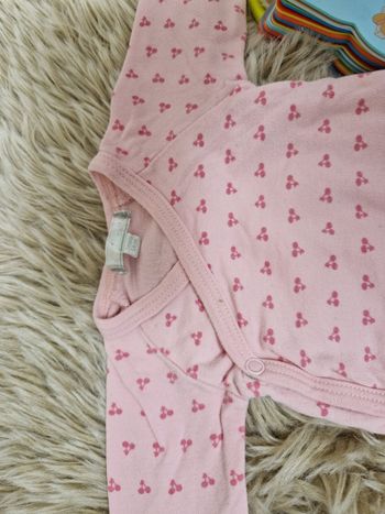 Body  bébé fille comme neuf taille 1  mois