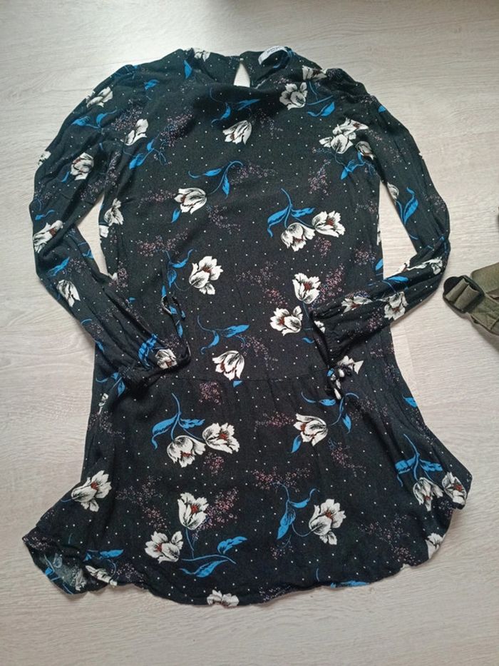 Robe noire fleurs mango S