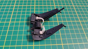 Support moteur pièce détachée miniature 1/18 Citroën traction 15cv 1952 Maisto #B36