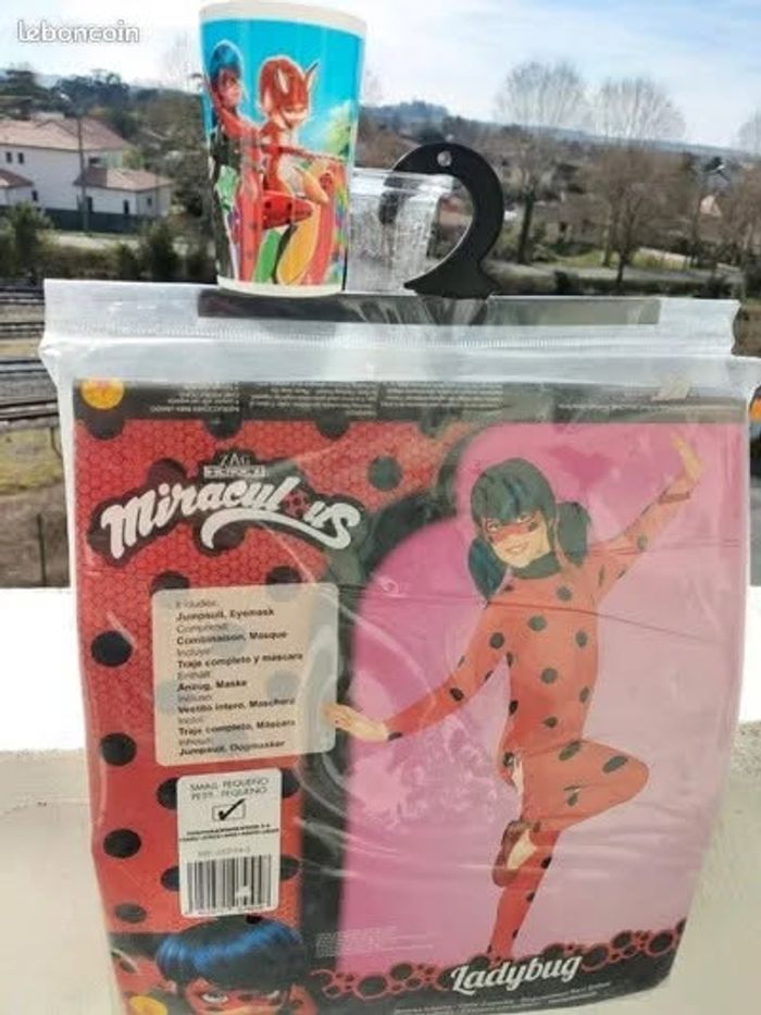 Spécial Halloween déguisement ladybug 3/4 ans et gobelet