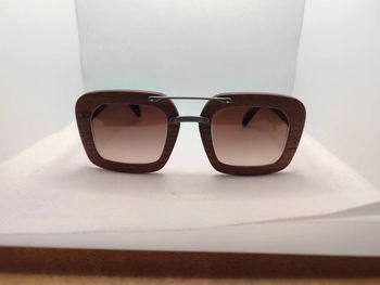 Lunettes de soleil Prada en Bois et acétate marron