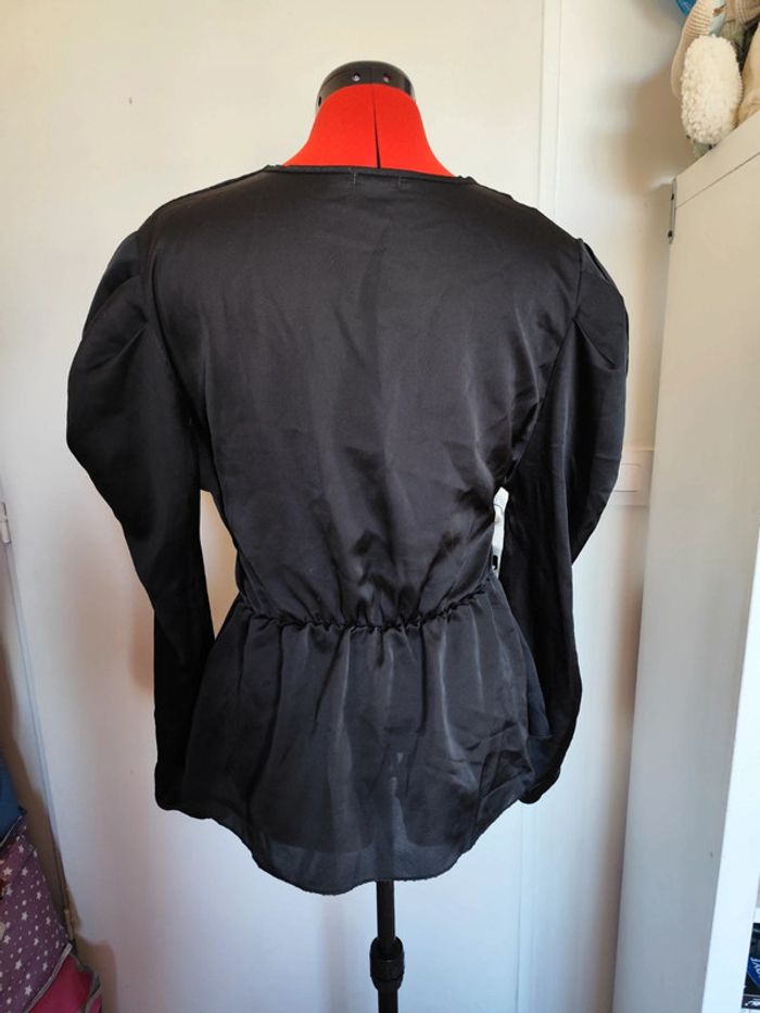 Haut chic noir - photo numéro 3