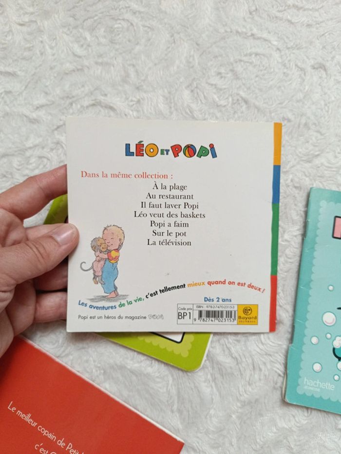Lot de 4 livres bébé enfant Petit lapin blanc Léo et Popi Hello Kitty - photo numéro 7