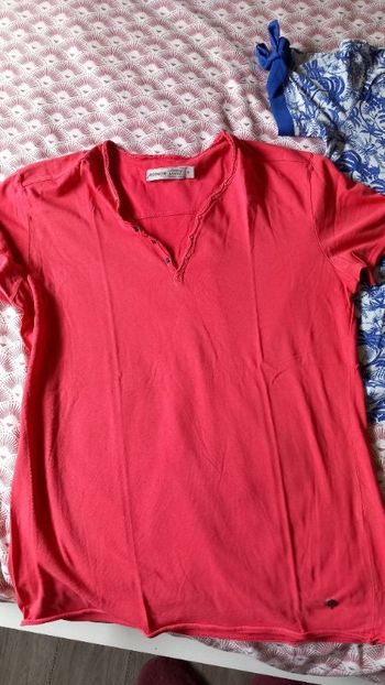 Lot 2 tee-shirts