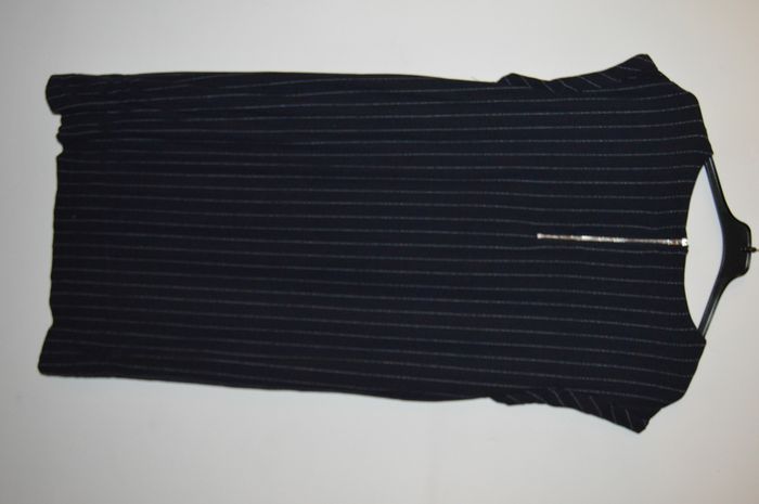 Robe droite bleu marine à fines rayures – Saint Tropez – Taille S - photo numéro 3