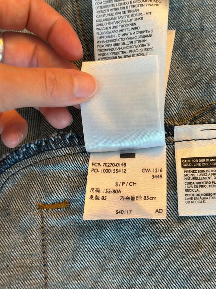 Veste en jean brodée dos et épaule Levi’s – Taille S - photo numéro 12