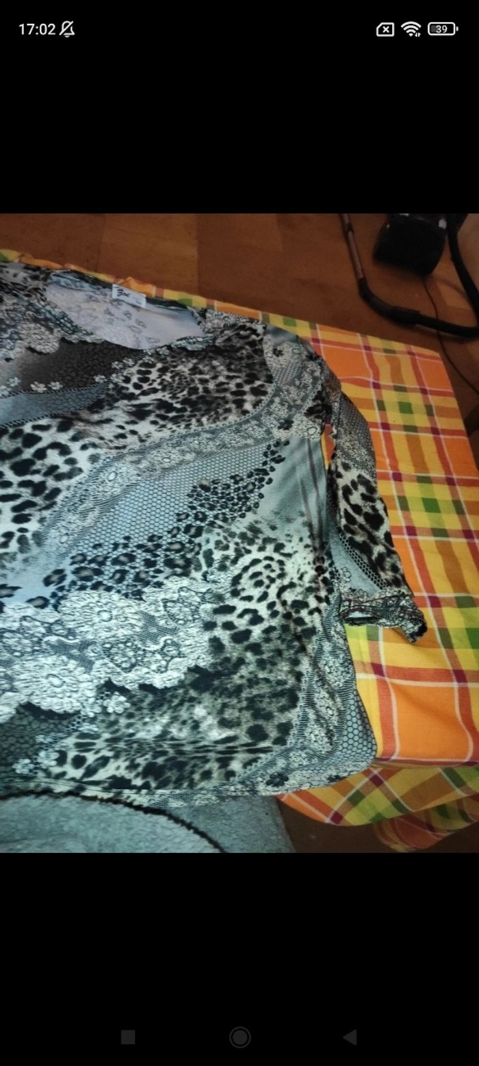 Très joli haut femme f25 - photo numéro 4