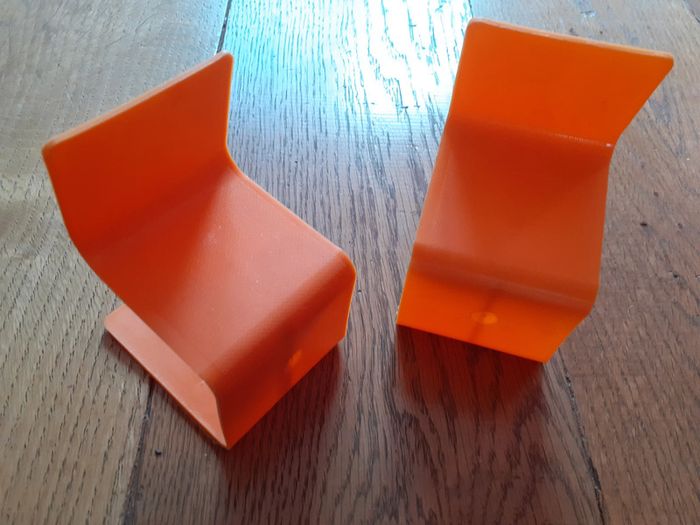 🎀 Lot de 2 chaises orange Barbie vintage