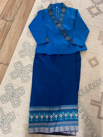 Ensemble traditionnel Laotien