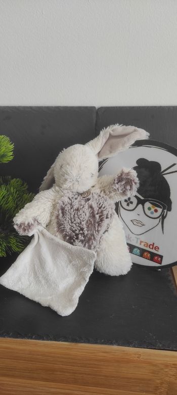 Peluche lapin blanc marron gris mouchoir  baby nat