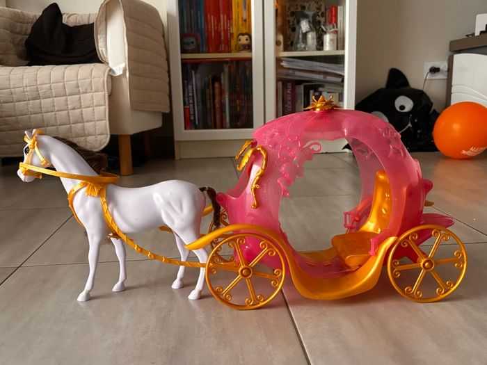 Carrosse et cheval - photo numéro 3