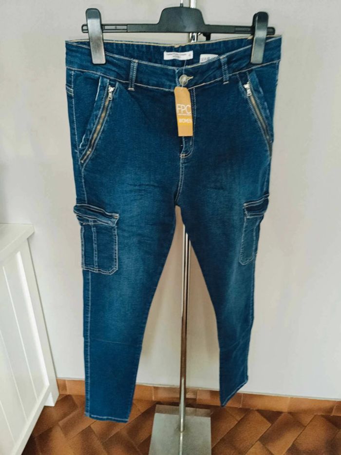 cargo jean neuf - photo numéro 2