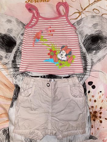 Ensemble short et t-shirt, taille 12 mois, marque Kitchoun et Disney.