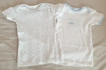 Lot 2 maillots de corps 86 cm