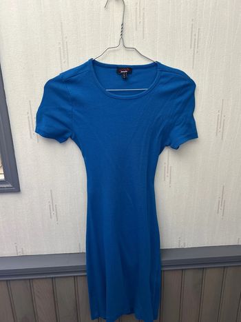 Robe bleu dos nu