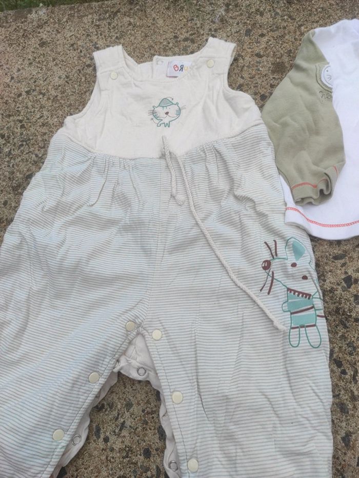 Ensemble 12 mois - photo numéro 2