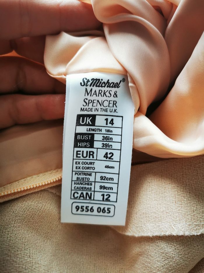 Robe 42 - photo numéro 3