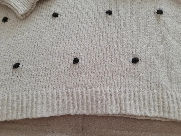 Pull décor "pompons " manches 3/4 - photo numéro 4