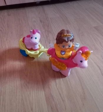 🌸Joli jouet tut tut copain " la licorne magique de Claire " ,vteck🌸