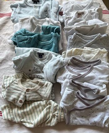 Lot vêtements bébé mixte 