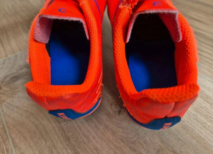 Chaussures de foot enfant taille 30 - photo numéro 5