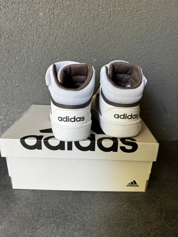 Basket adidas - photo numéro 4