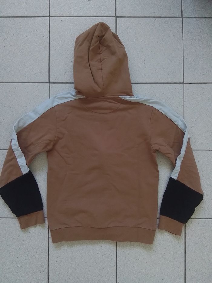 Gilet à capuche zippé. - photo numéro 2