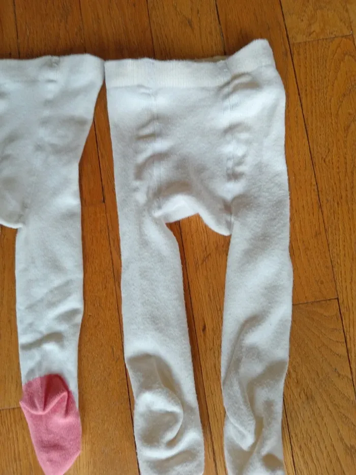 Lot 2 collants fille 6-9 mois - 1 neuf, 1 TBE - photo numéro 8