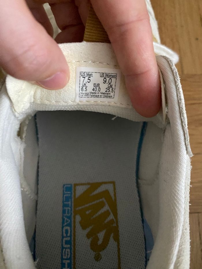 Chaussure blanche et beige - Vans - photo numéro 6