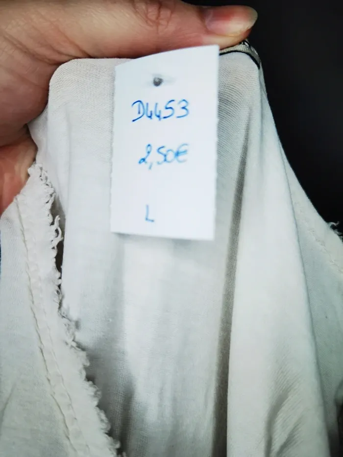 D4453 - tee-shirt femme taille L - photo numéro 3