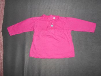 Tee-shirt, taille: 1 mois à 0,50 EURO