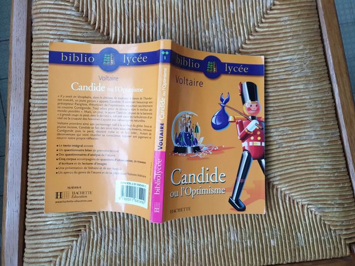 Candide ou l'optimisme de Voltaire éditions Hachette ( biblio lycée) - photo numéro 2