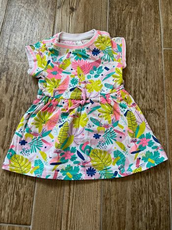 Robe manches courtes