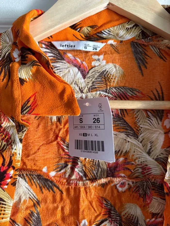 Chemise neuve étiquette lefties orange manches longues en crêpe