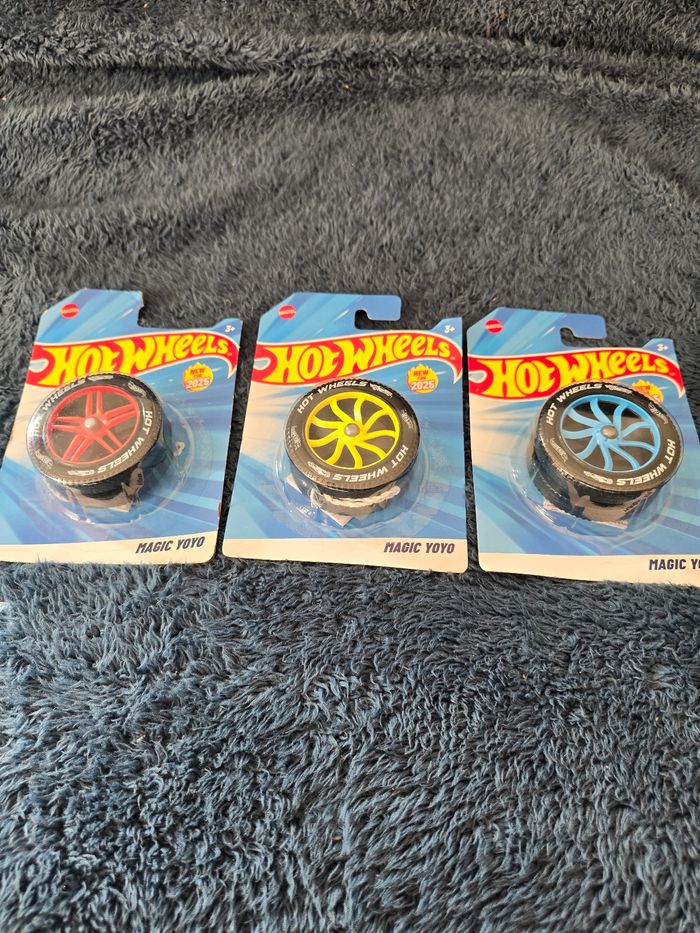 🌀 Lot de 3 yoyos Hot Wheels neufs – Toupies  Cadeau idéal  🚗🔥 - photo numéro 2