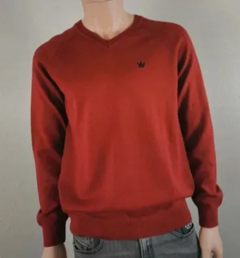 Pull fin marque aristow taille L couleur rouge rubis