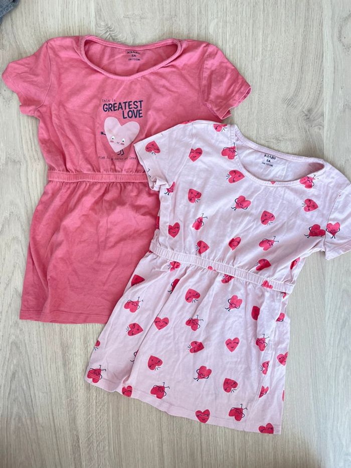 Lot de 2 Robes t shirt roses avec imprimé cœurs fille taille 5 ans
