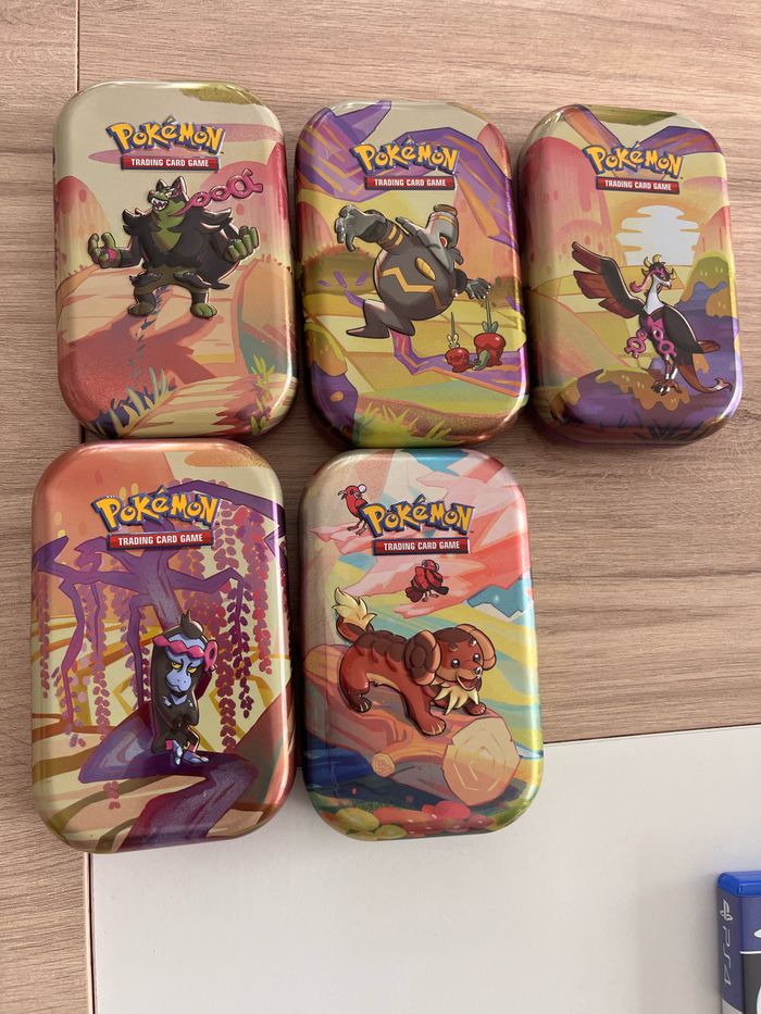 Boîtes Pokémon lot