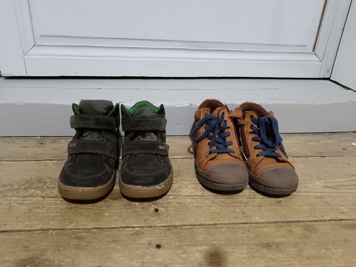 2 paires de chaussures, taille 29