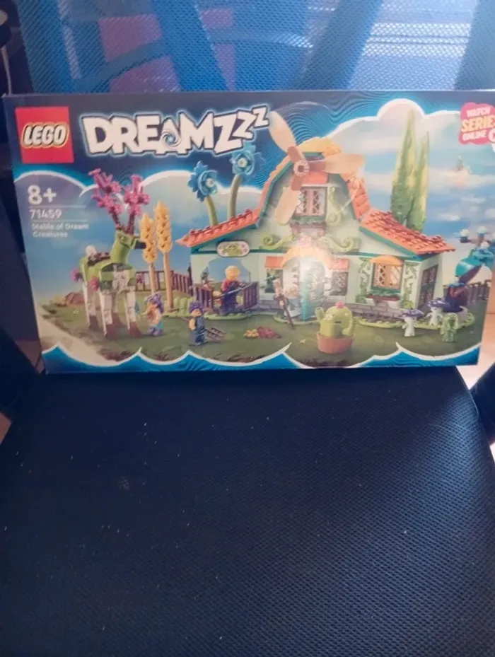 Lego l'écurie des créatures de rêve dès 8 ans neuf