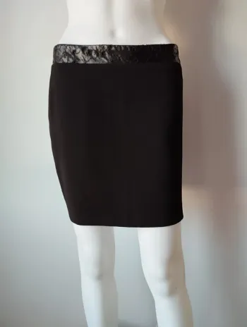 Jupe avec poches détails similicuir Naf Naf taille 42