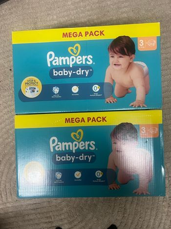 224 couches Pampers taille 3