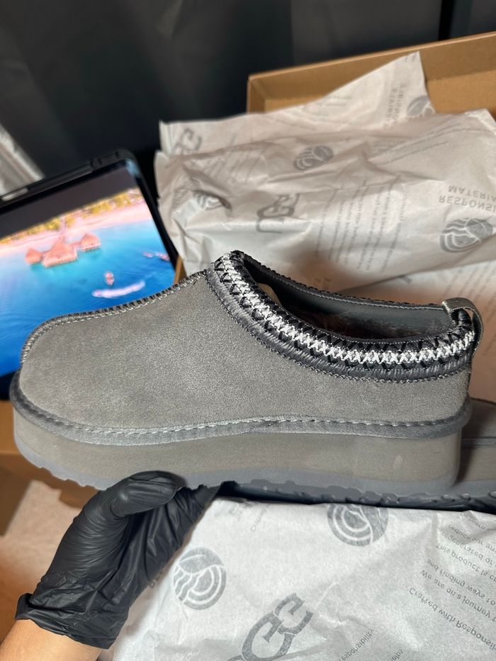 UGG tazz II Sabot - Couleurs grise - photo numéro 2