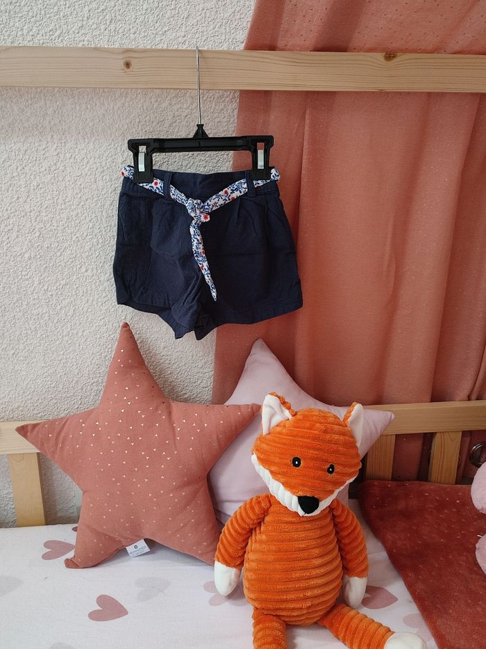 Short bleu marine - 24 mois - Très bon état - Gémo