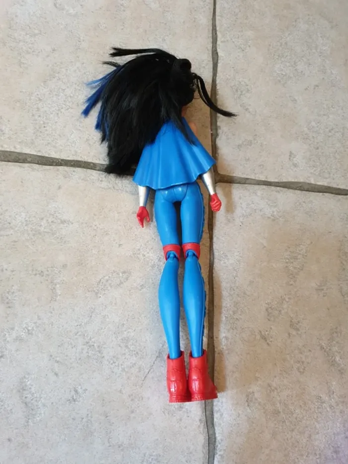 Poupée wonder women - photo numéro 2